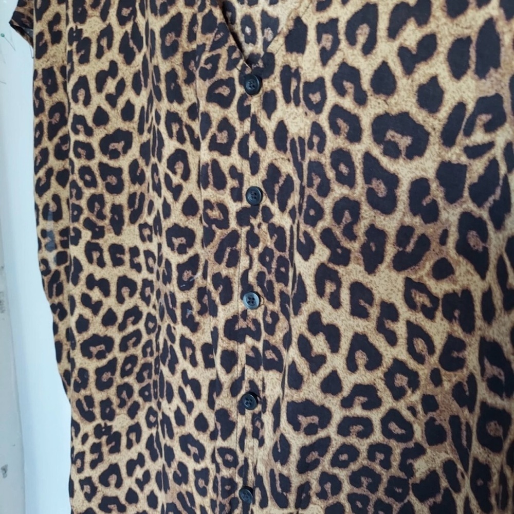 Torrid Animal Print Tie-Front Blouse - Picture 4 of 7